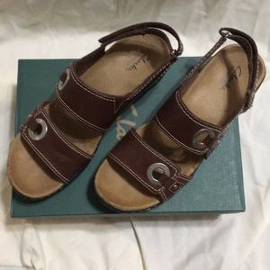 Clark’s, size 8, sandals